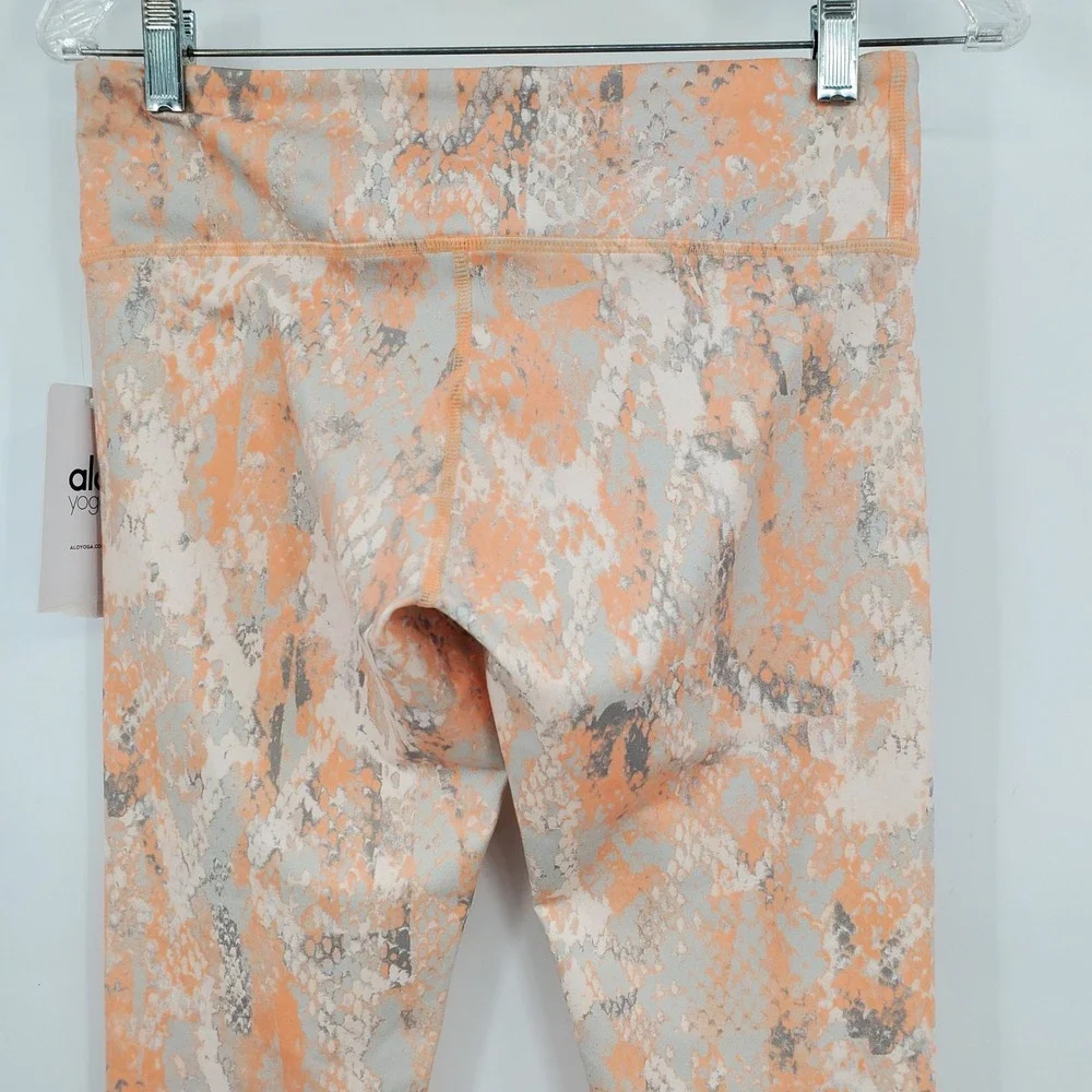NWT Alo Yoga Airbrush Legging Peach Grey Snakeskin Print High Waist Activewear